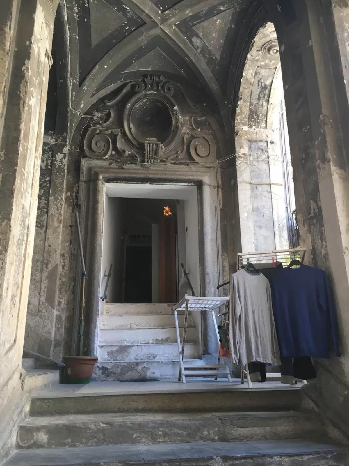 Fafa Apartment City Center Napoli Bagian luar foto