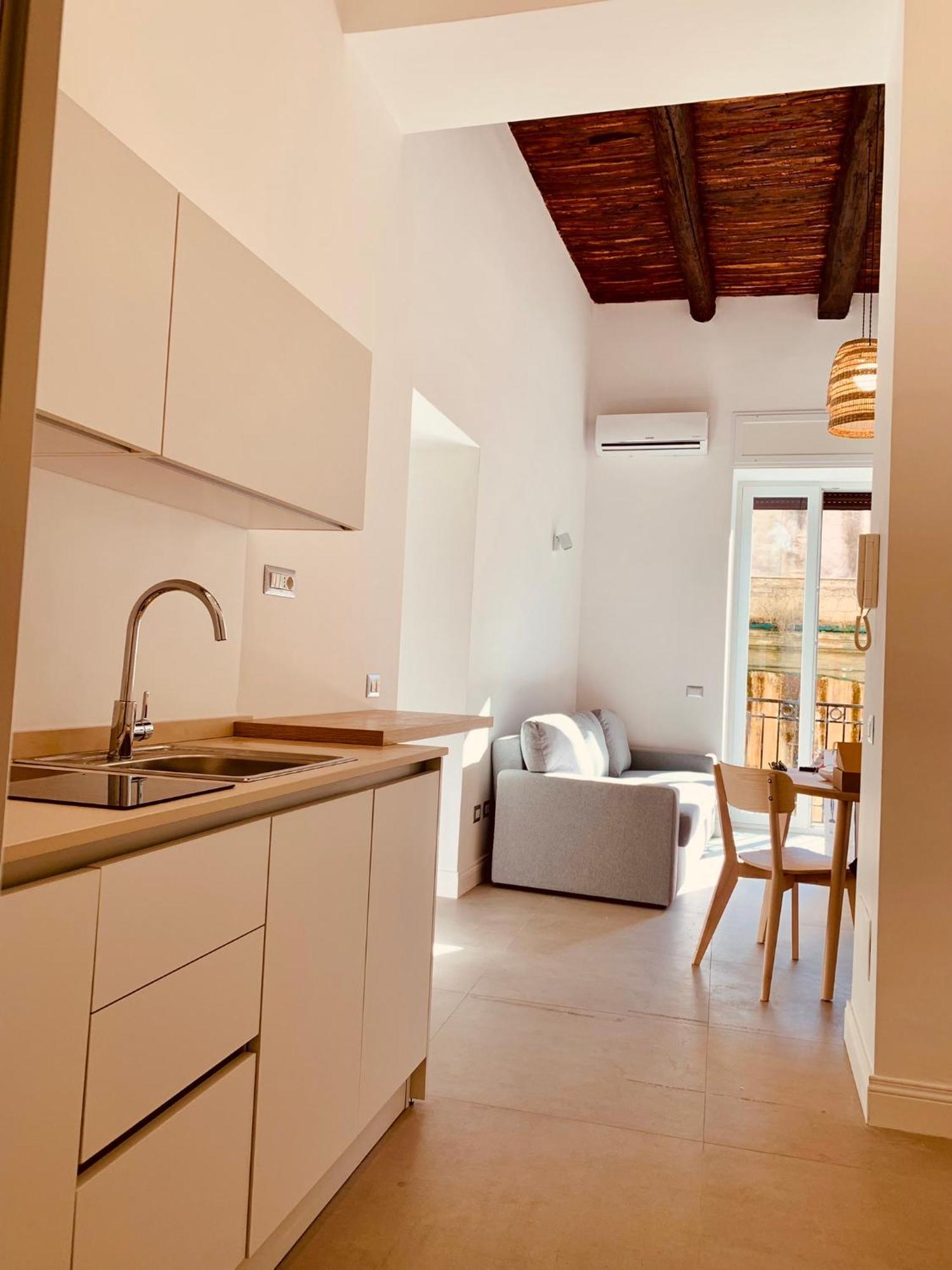 Fafa Apartment City Center Napoli Bagian luar foto