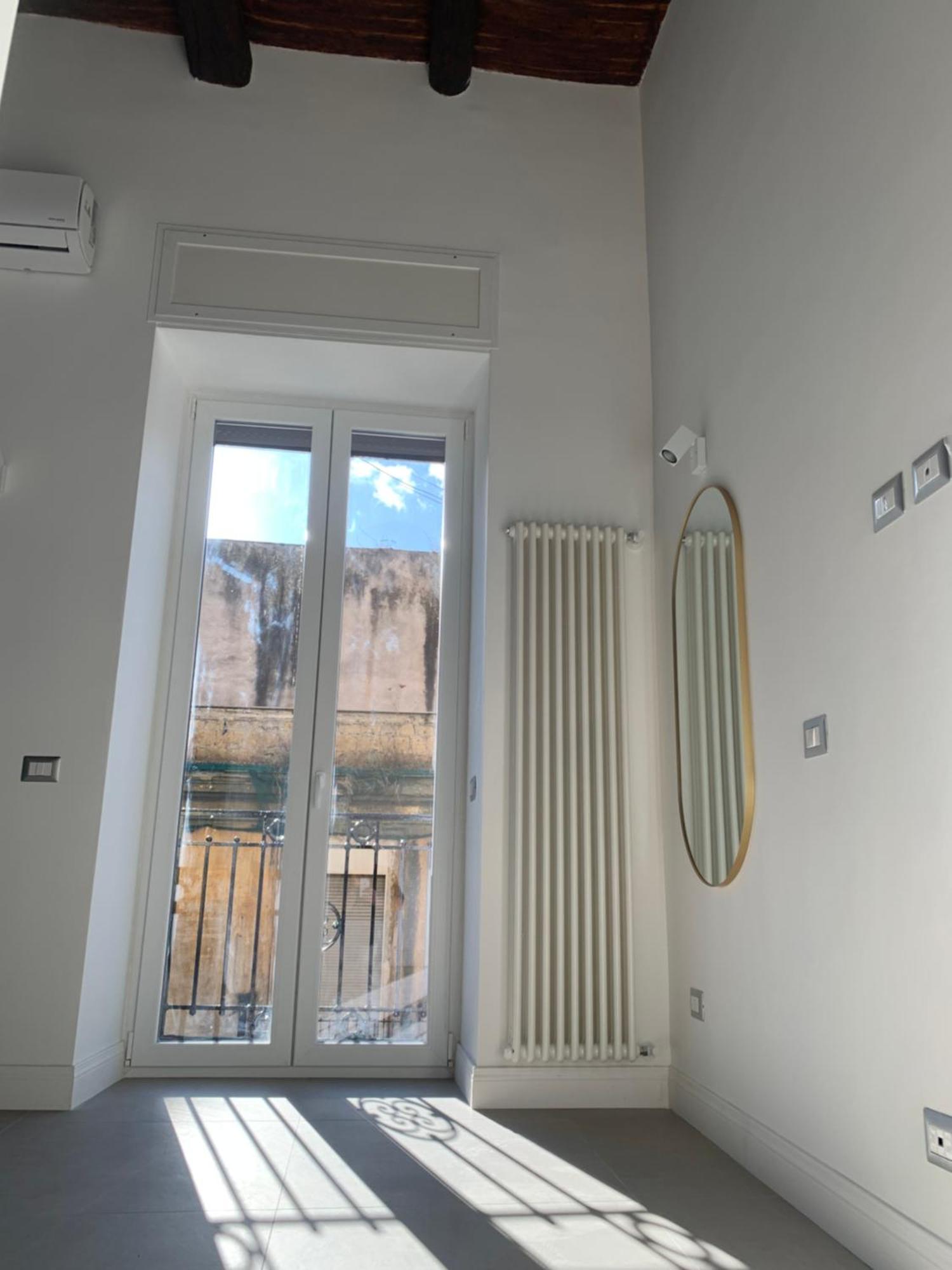 Fafa Apartment City Center Napoli Bagian luar foto
