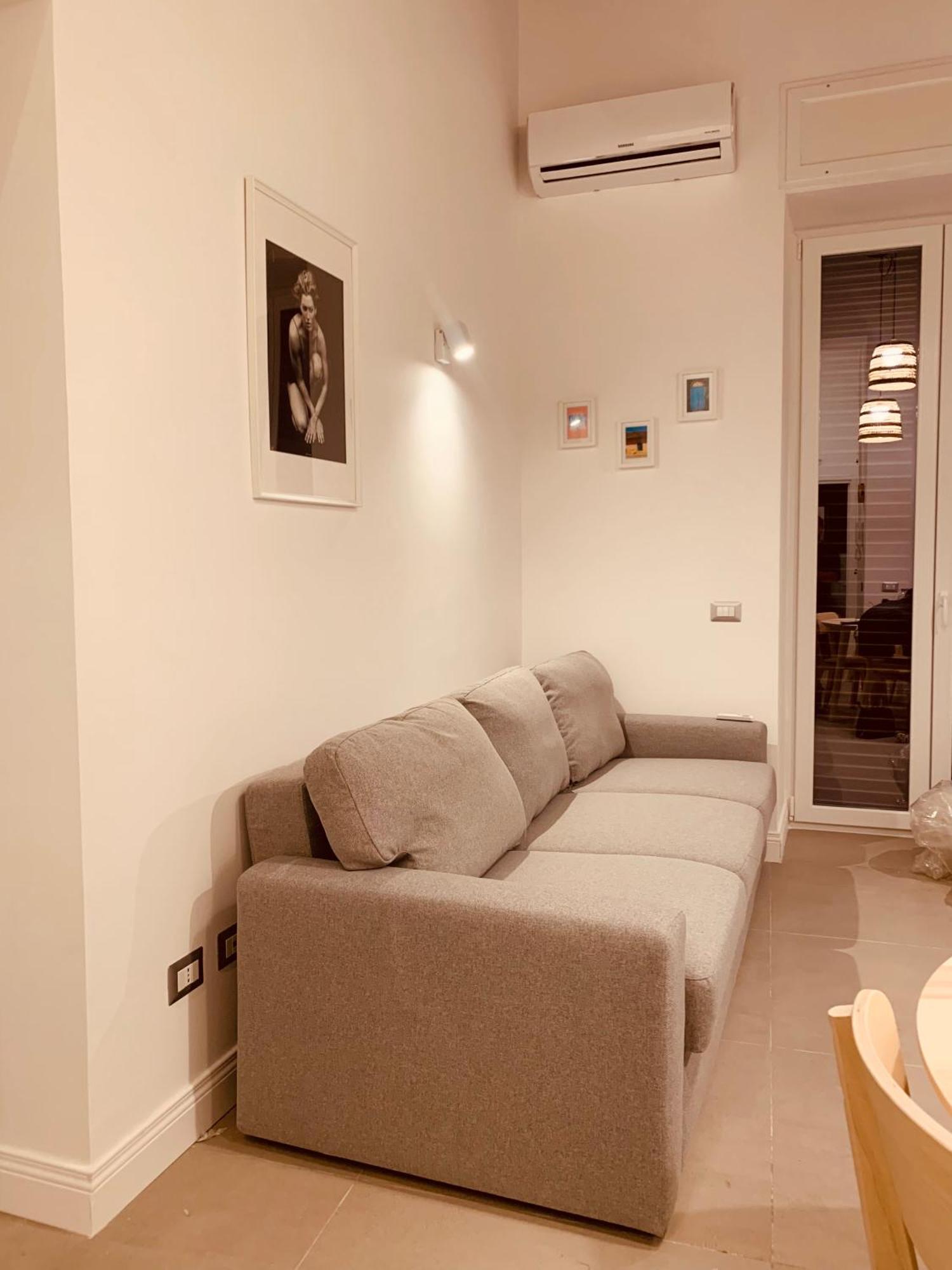 Fafa Apartment City Center Napoli Bagian luar foto