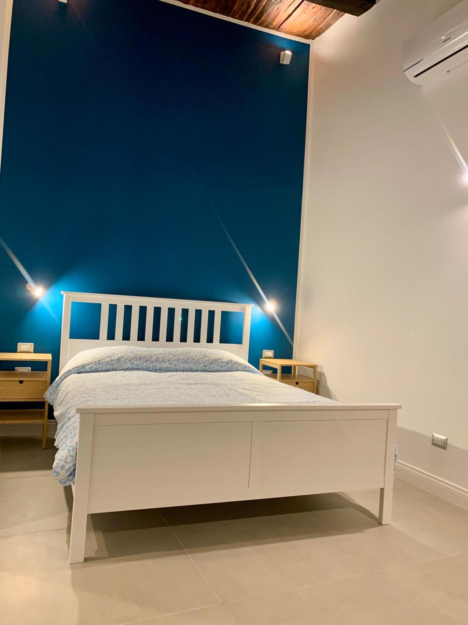 Fafa Apartment City Center Napoli Bagian luar foto